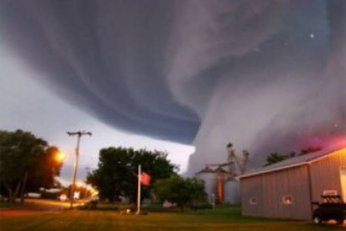 50 Tornado Hantam AS, Korban Tewas Jadi 100 Orang Lebih