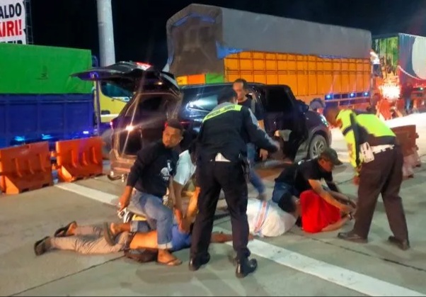 Bawa Narkoba dari Sumut, Dua Pria Ditangkap di Pintu Tol Dumai-Pekanbaru