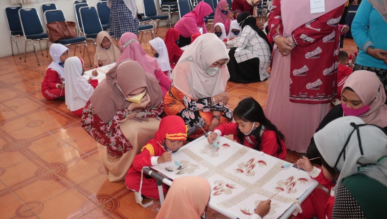 Rumah Batik Dekranasda Siak Dikunjungi TK Negeri Pembina Kerinci Kanan