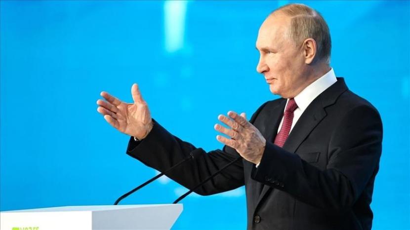 Putin: Rusia tak akan Halangi Pasokan Gandum dari Ukraina ke Turki