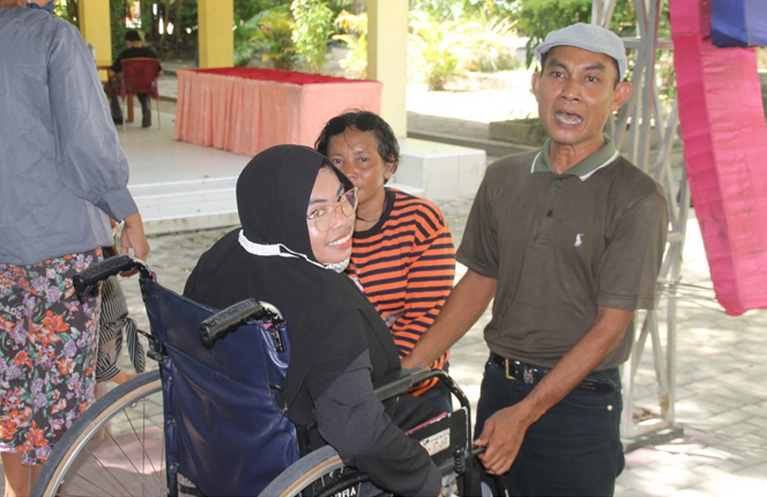 Atlet NPC Riau Disambut Antusias Pengunjung Alam Mayang