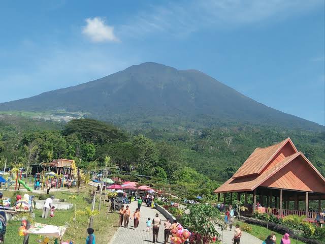 Status Gunung Dempo Jadi Waspada terjadi Erupsi