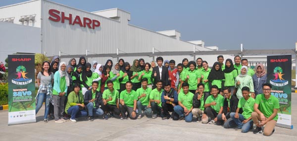 Greenerator Kunjungi Pabrik SHARP Indonesia