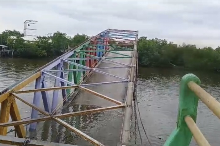 Jembatan Panglima Sampul di Meranti Roboh, PUPR-PKPP Riau Langsung Turunkan  ke Lokasi