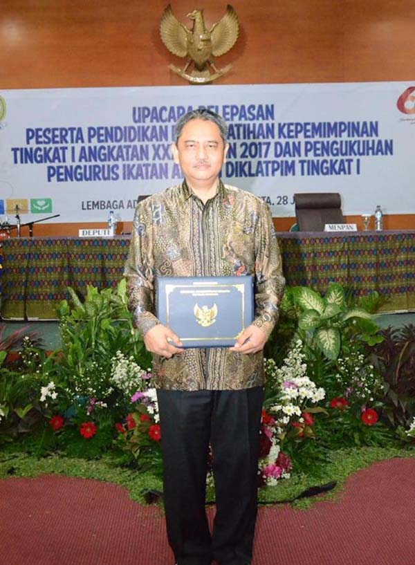 Sekda Riau lulus pada Diklatpim Tk I Angkatan XXXV