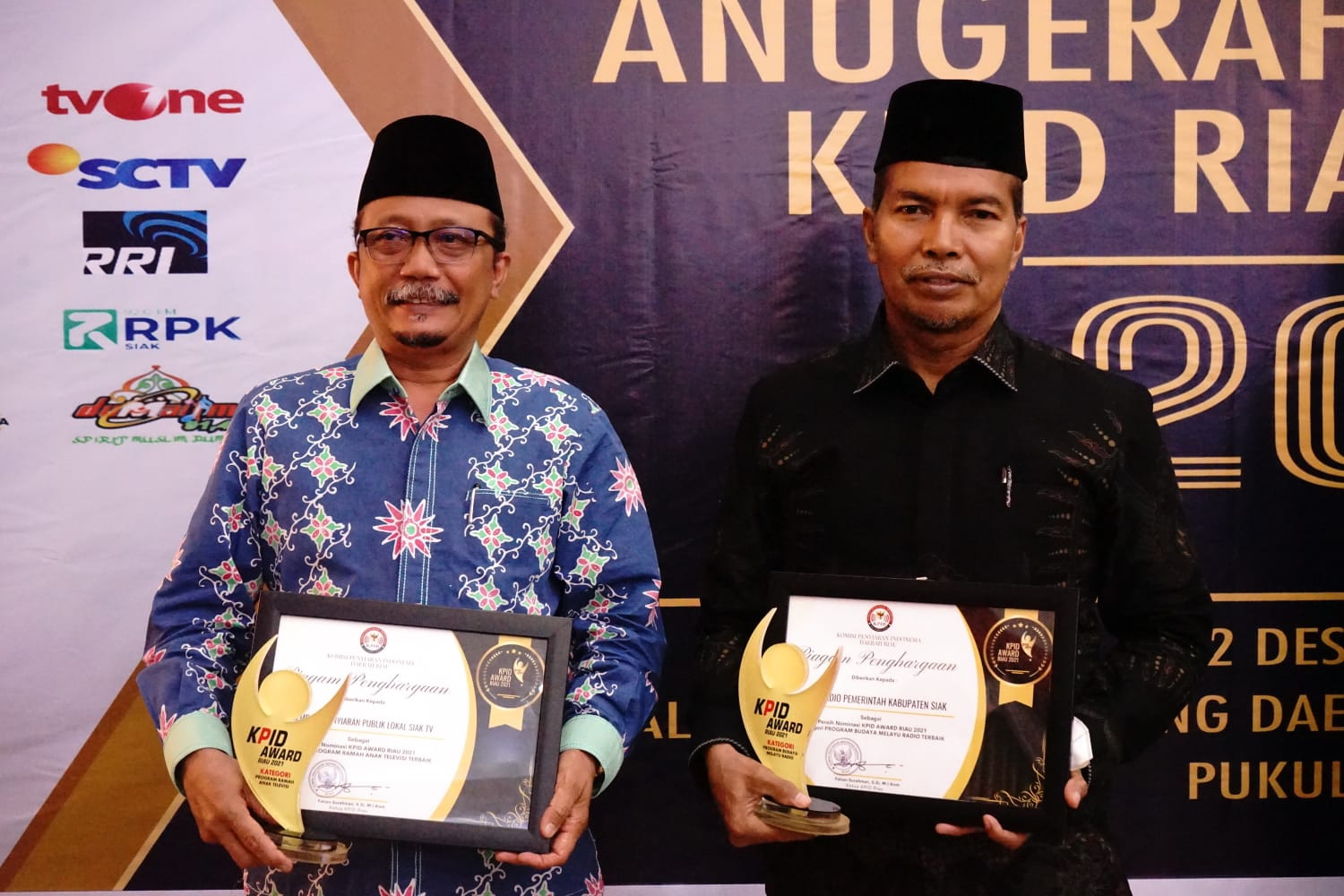 LPPL Siak TV dan RPK Raih Penghargaan pada Malam Puncak Anugerah KPID Riau Award 2021