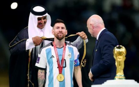 Jubah Arab Lionel Messi Ditawar Sultan Oman Seharga Rp15,5 Miliar