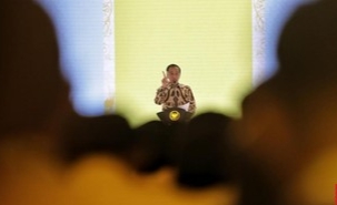 Sindiran Jokowi buat KIB di HUT Golkar: Jangan Rangkul-rangkulan Terus