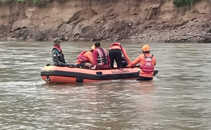 Warga Tenggelam Akibat Seberangi Sungai Kampar Akhirnya Ditemukan Meninggal